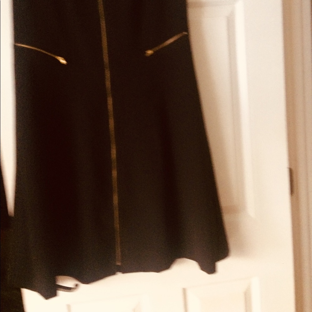 Dress - Picture 2 of 4